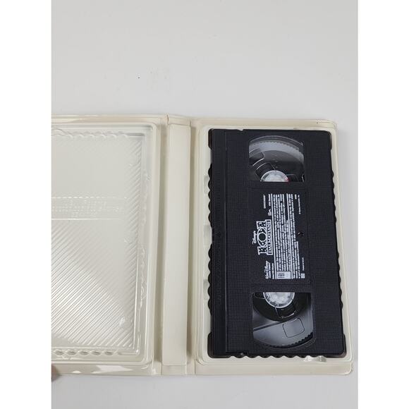 Vintage 1996 Disney's 101 Dalmatians Live Action w/ Glen Close VHS Movie - Picture 5 of 7